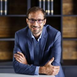 Jérome PERON avocat associé en droit des affaires